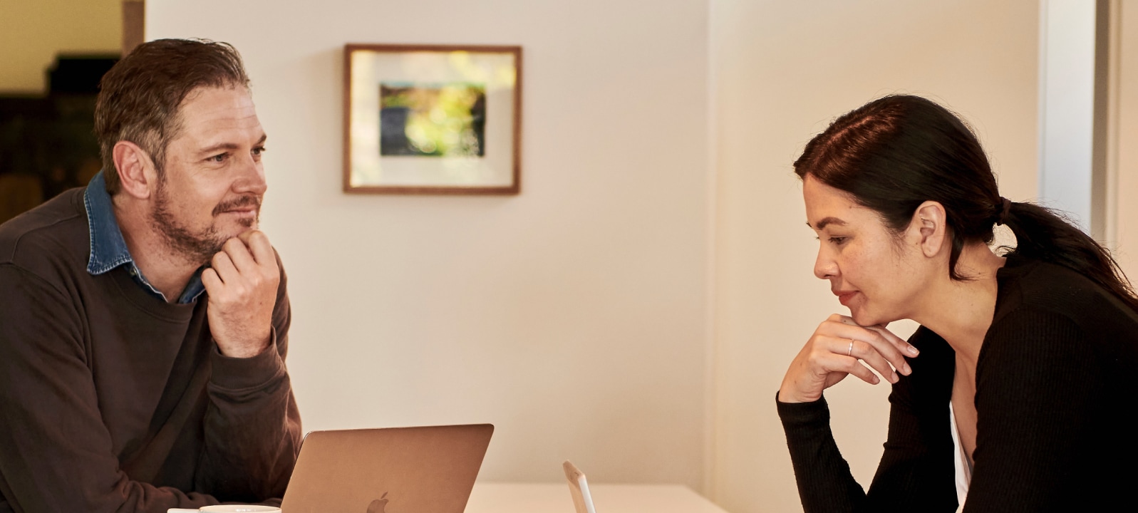 Hotel Performance Marketing DACH | Direktbuchungen steigern 6 8_About_Business_Consulting_Company-Team-Slider_3.jpg